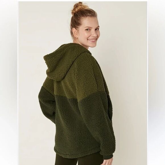 Victoria’s Secret pink large nwt  green Sherpa jacket Half
Zip Pullover hoodie - Picture 3 of 12